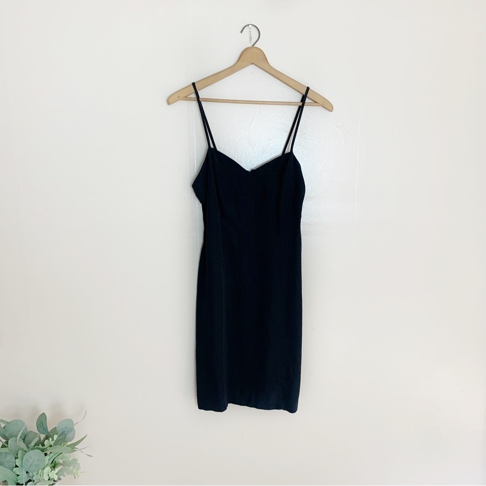 Women's 90s Vintage Style Little Black Sleeveless Short Dress